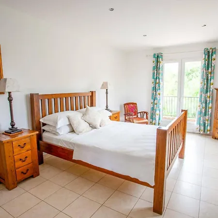 فيلة Del Monts By